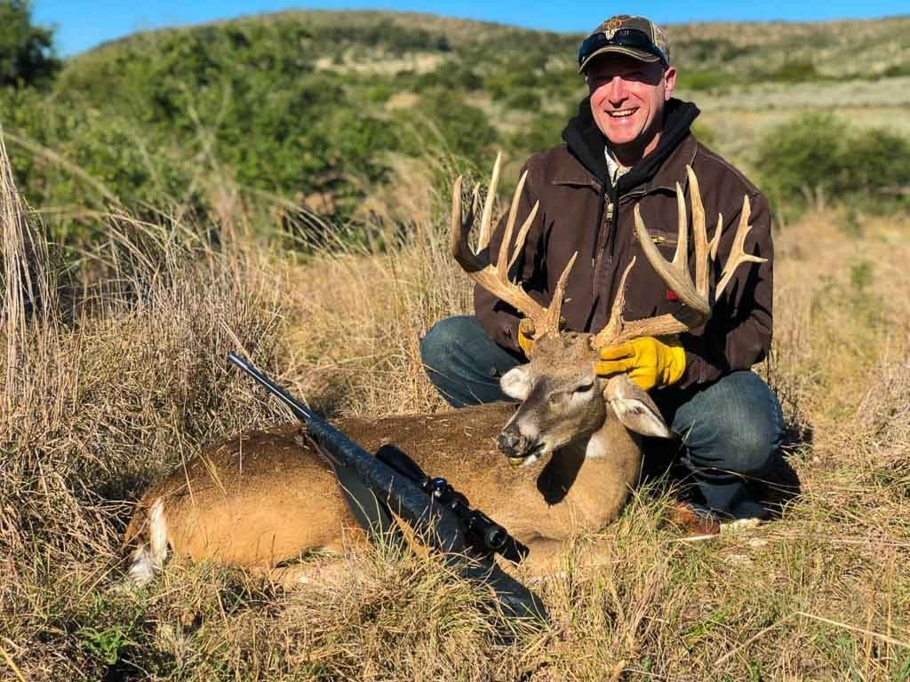 The Complete Guide to White Tail Deer Hunting: Tips and Strategies